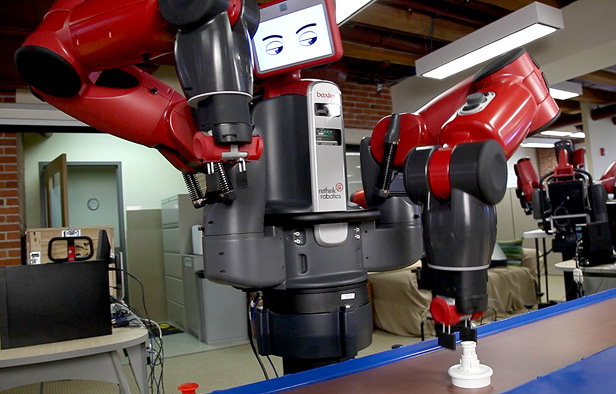 Промышленный робот BAXTER умеет адаптироваться и обучаться