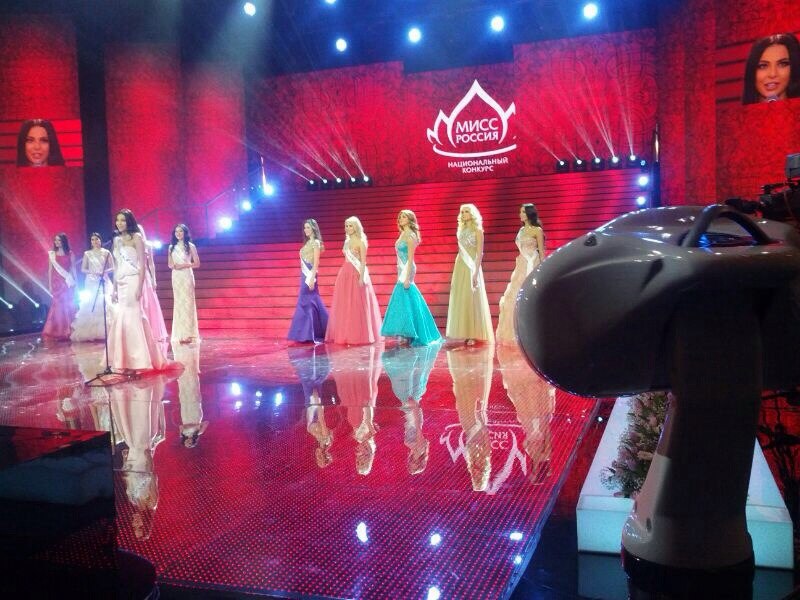 Робот Счастливчик на конкурсе «Мисс Россия 2014»