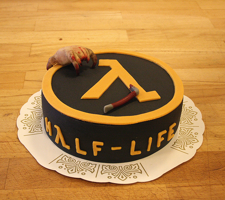 Сегодня Half Life исполнилось 15 лет