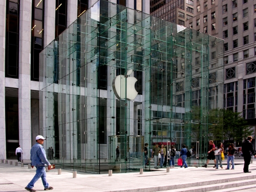 $1 млн убытков за оригинальную архитектуру Apple Store