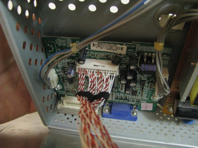 17" TFT: с помойки на стол image