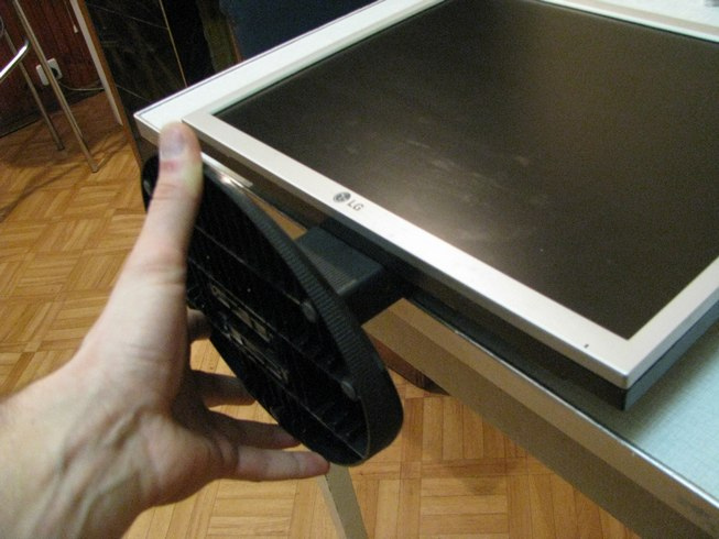 17" TFT: с помойки на стол image