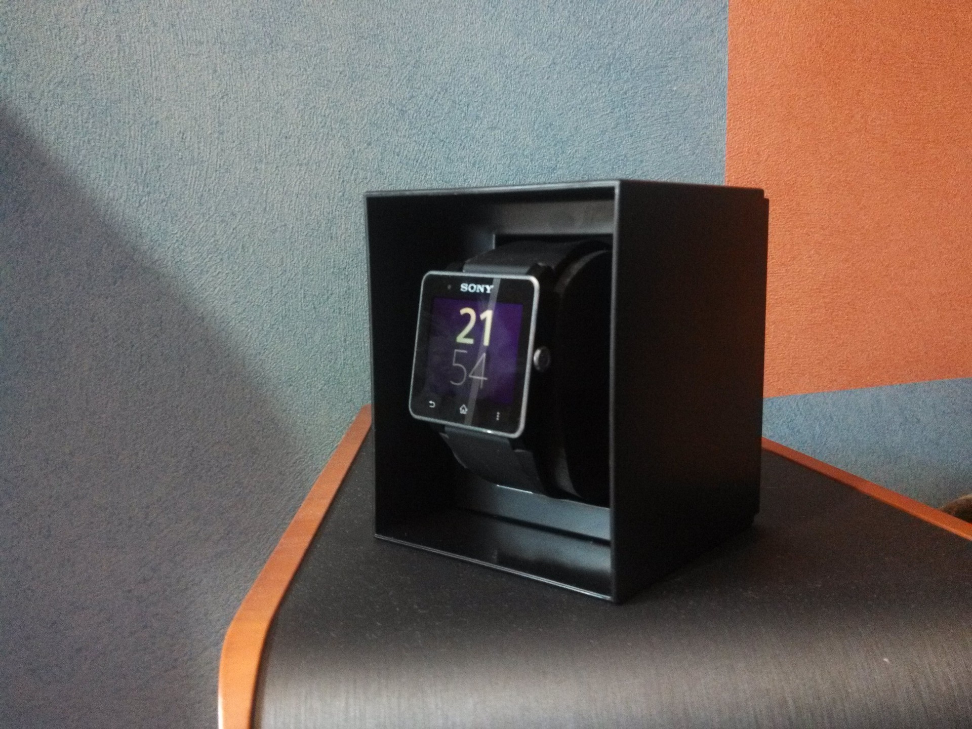 Обзор Sony SmartWatch 2