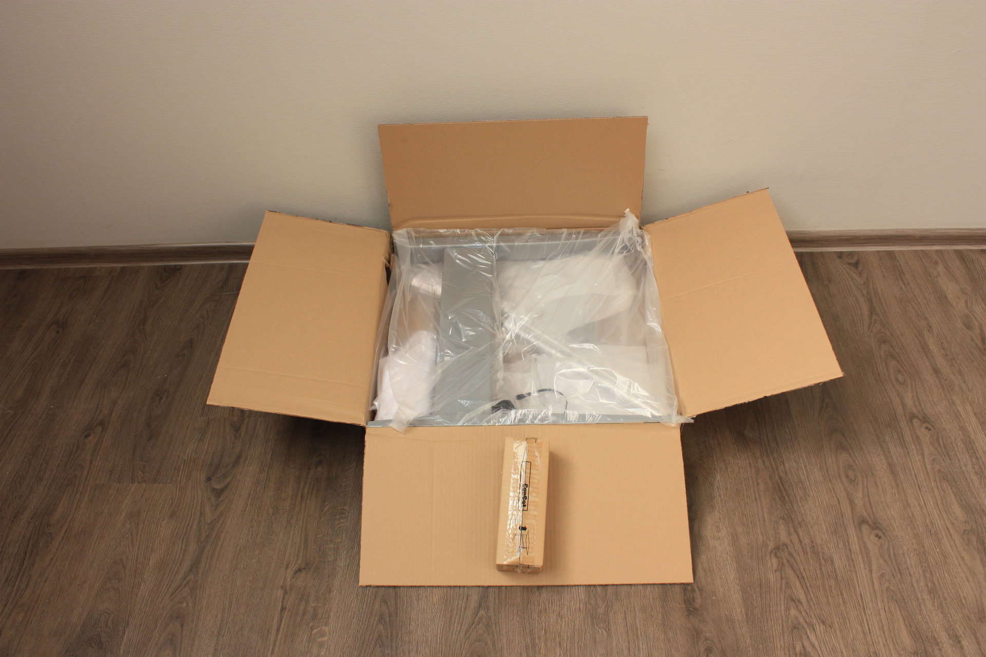 Как я покупал стол с регулируемой высотой: от выбора до самостоятельной сборки Как я покупал стол с регулируемой высотой: от выбора до самостоятельной сборки