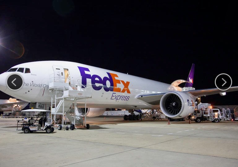 Экскурсия в мировой центр сортировки посылок FedEx