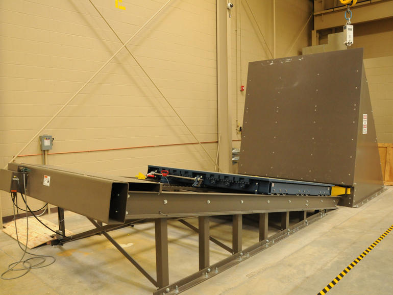 FedEx: часть 2. Роняем посылки за деньги: лаборатория упаковки FedEx FedEx: часть 2. Роняем посылки за деньги: лаборатория упаковки FedEx