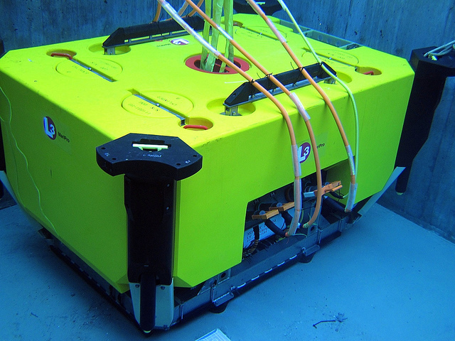 Трансляция из морских глубин: 800 километровый канал NEPTUNE проводит интернет на дно океана