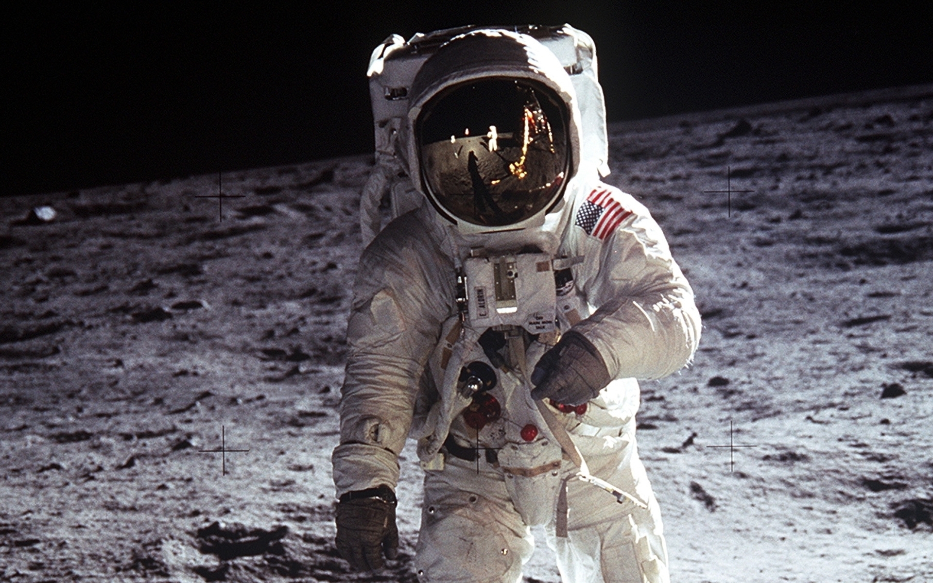 Высадке человека на Луну исполнилось 45 лет