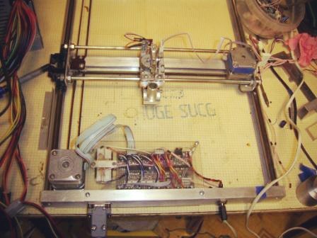 Делаем настольное устройство для изготовления печатных плат в один клик