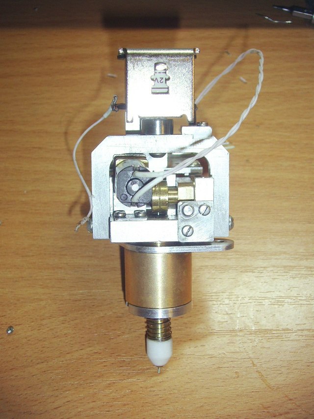 Делаем настольное устройство для изготовления печатных плат в один клик