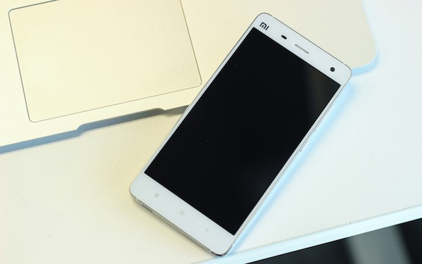 Представлен смартфон Xiaomi Mi 4, оснащённый пятидюймовым дисплеем Full HD, SoC Snapdragon 801 и 3 ГБ ОЗУ Xiaomi Mi 4