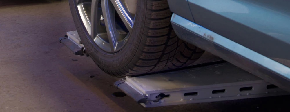 В аэропорту Дюссельдорфа парковкой автомобилей занимаются роботы