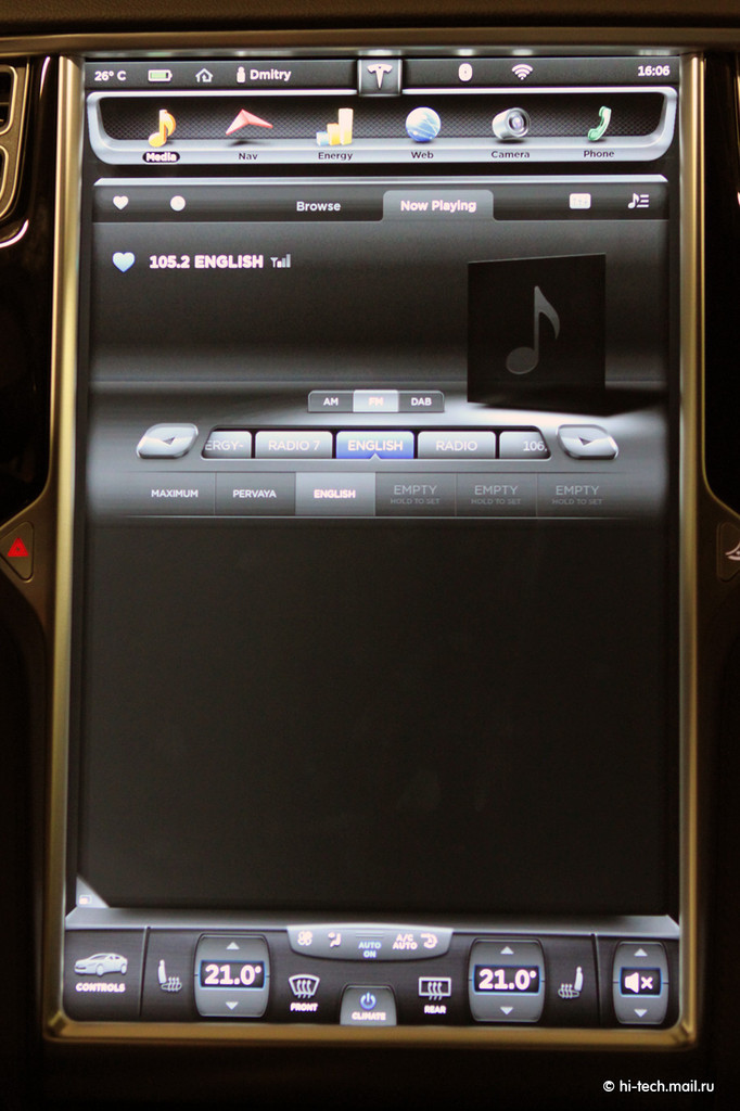 Обзор бортовой системы в Tesla