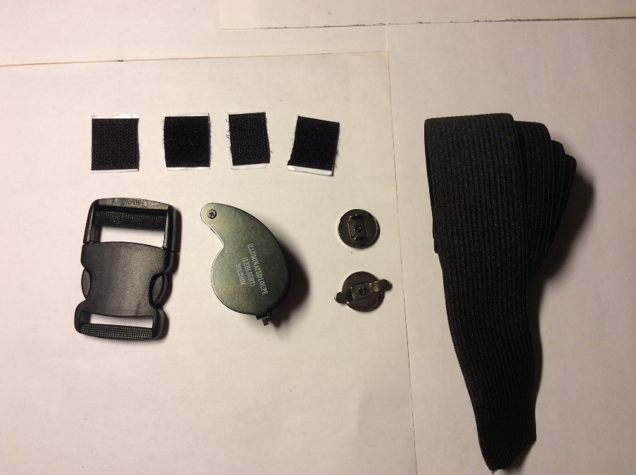 Очки виртуальной реальности из картона, акрила и пластика