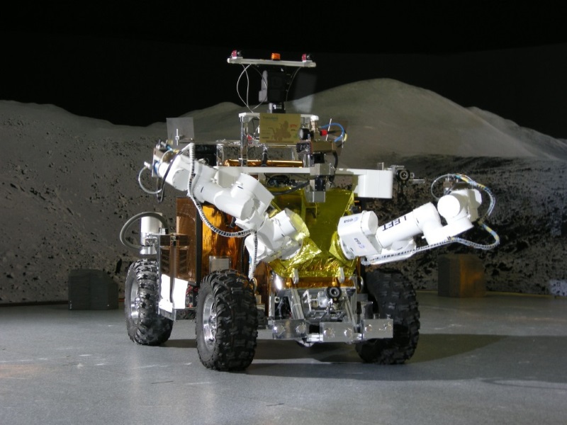 На МКС испытали новую технологию удаленного управления ровером на Земле