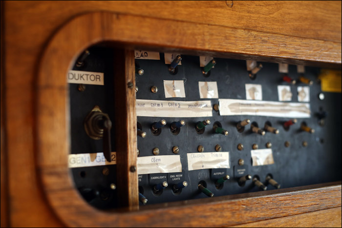 Всё, что я не понимал про устройство Firefly, было на арктической яхте Всё, что я не понимал про устройство Firefly, было на арктической яхте