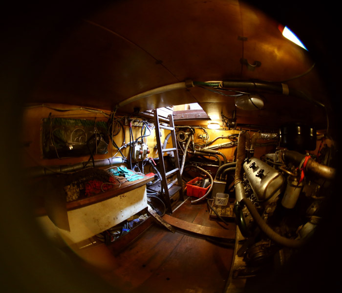 Всё, что я не понимал про устройство Firefly, было на арктической яхте Всё, что я не понимал про устройство Firefly, было на арктической яхте