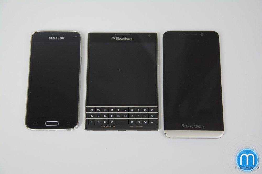 BlackBerry Passport выйдет в следующем месяце