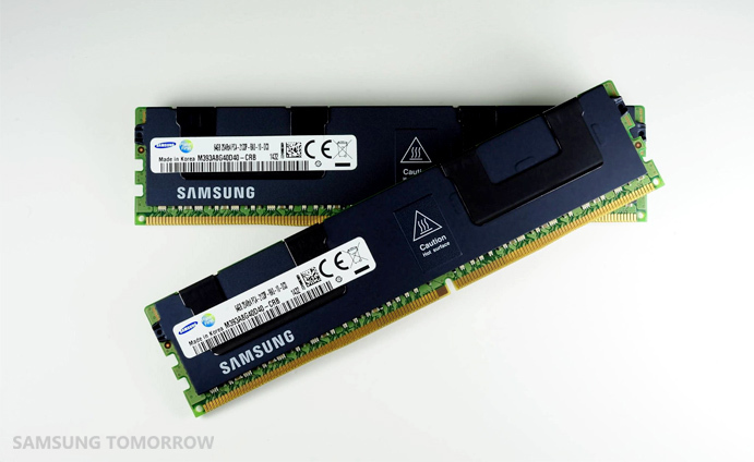 Samsung начинает массовый выпуск первых в отрасли модулей памяти DDR4 на базе технологии 3D TSV