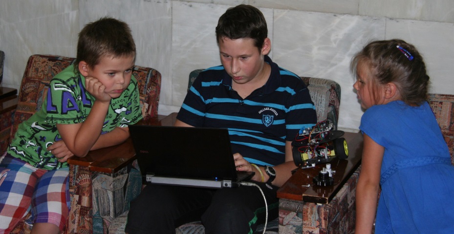 Свой образовательный лагерь с покером, 3d принтером, роботами и посадкой на Марс