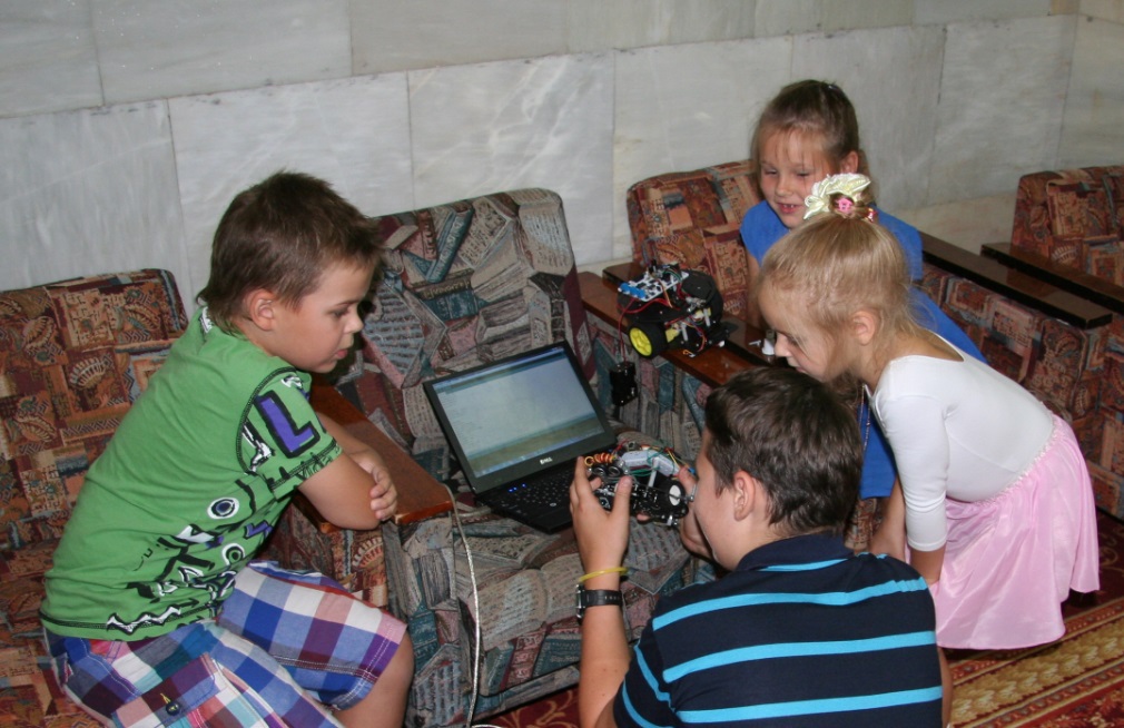 Свой образовательный лагерь с покером, 3d принтером, роботами и посадкой на Марс