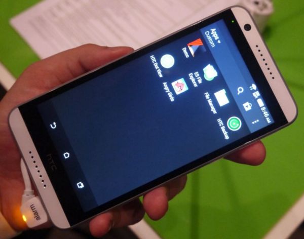 Смартфон HTC Desire 820