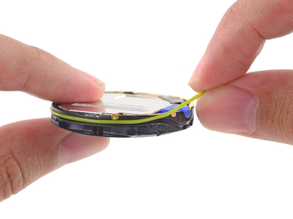 Умные часы Moto 360: полный разбор от iFixit (и 3 из 10 шкале ремонтируемости)