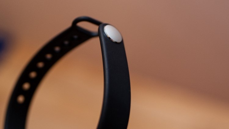 Обзор Mi Band от Xiaomi Обзор Mi Band от Xiaomi