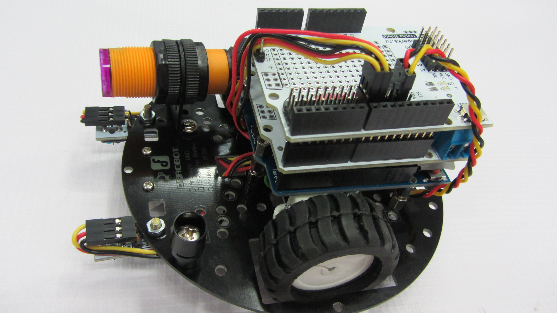 Программирование Arduino с помощью ArduBloсk на примере робота движущегося по полосе