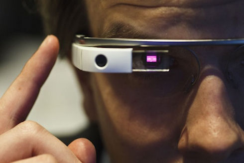 Очки Google Glass могут вызвать кибер зависимость