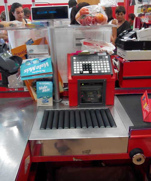 Путевые заметки инженера внедрения: испанские страсти по кассам клавиатура кассира