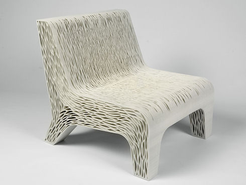 Голландский дизайнер разработала на 3D принтере кресло, принимающее форму человеческого тела