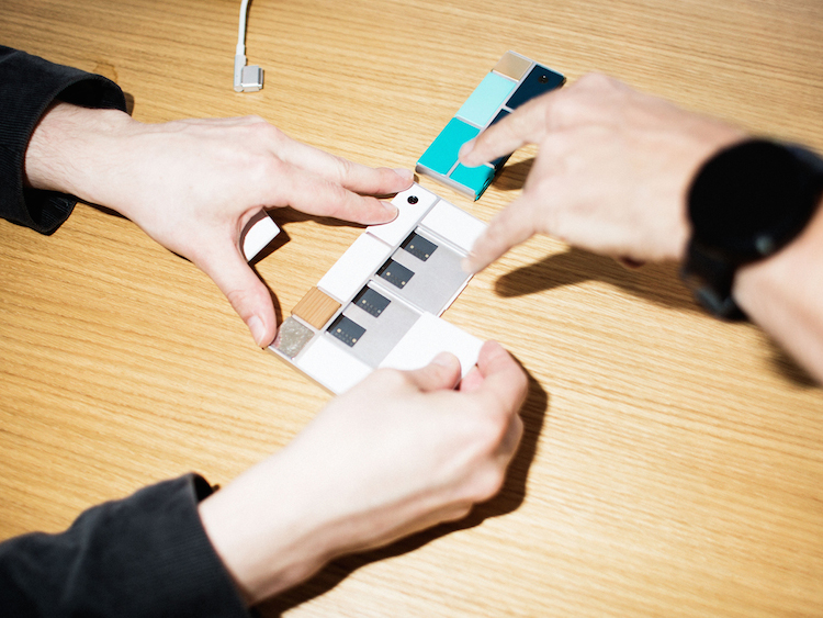 Модульный Google: один день с Project Ara Модульный Google: один день с Project Ara