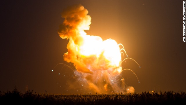 Космический грузовик Cygnus был взорван самим оператором после неудачного запуска