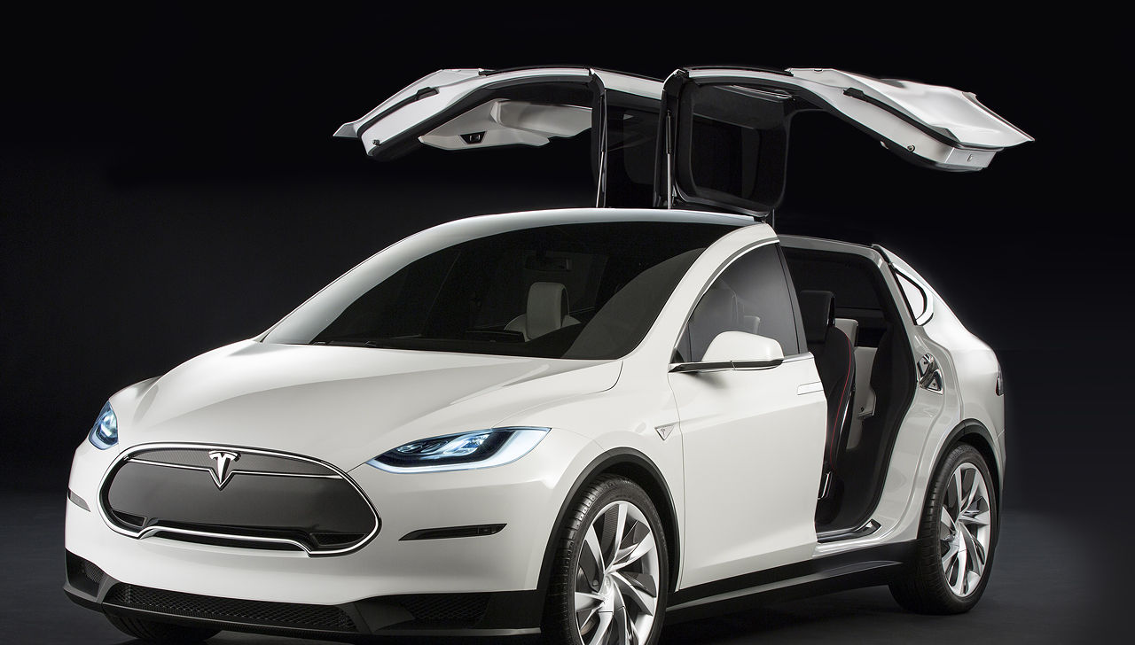 Выпуск Model X перенесли на третий квартал 2015 года Выпуск Model X перенесли на третий квартал 2015 года