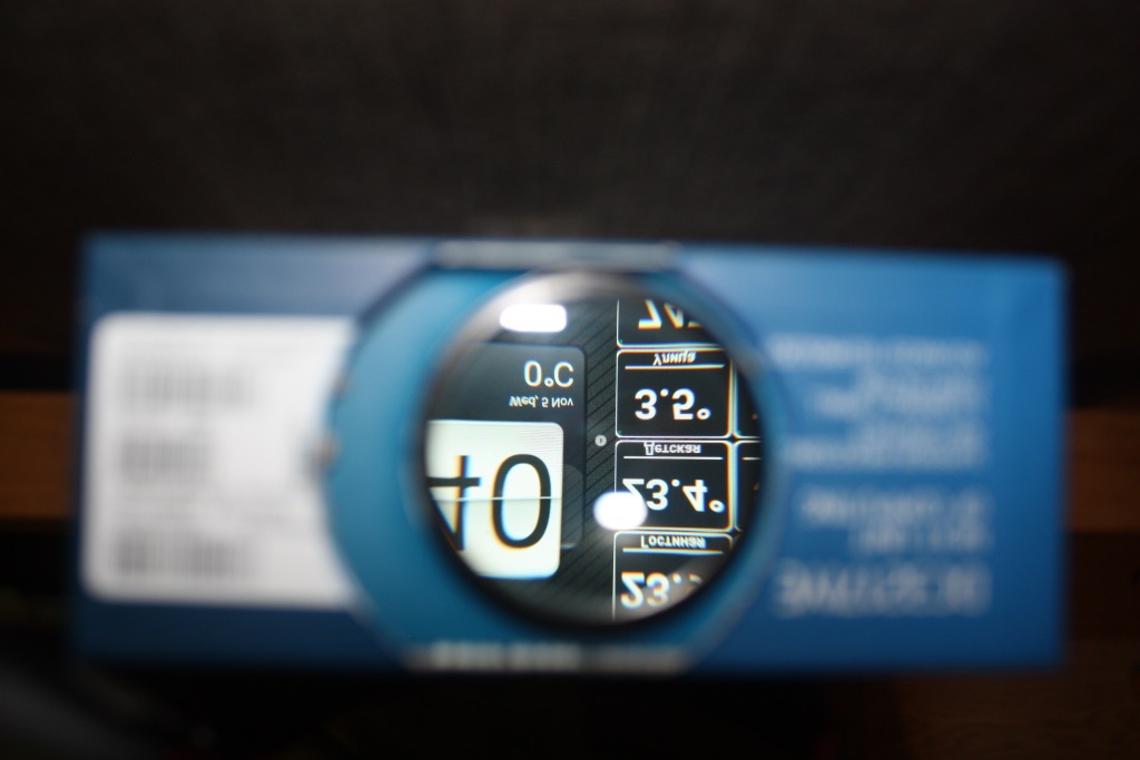 Проектор на коленке image