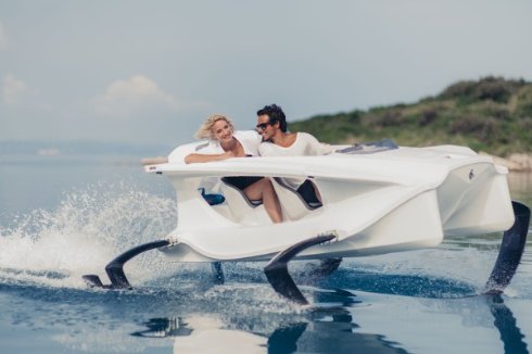 Quadrofoil создала крылатый электрический гидроцикл