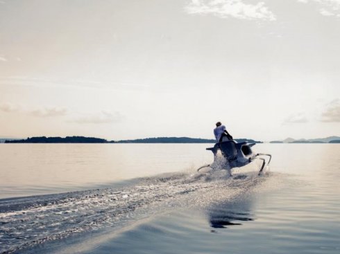 Quadrofoil создала крылатый электрический гидроцикл