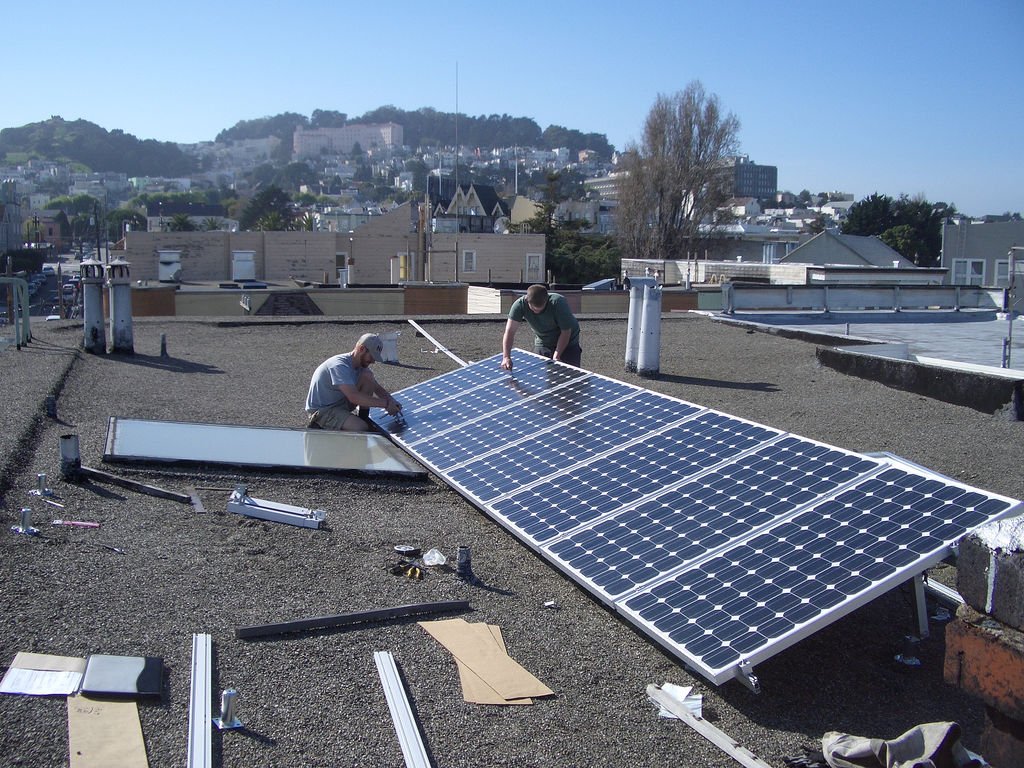 В США в индустрии солнечных панелей занято больше работников, чем на угольных шахтах - 1