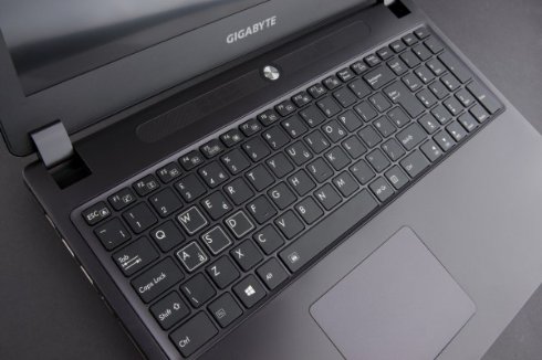 Начались продажи игрового ноутбука P35X от Gigabyte