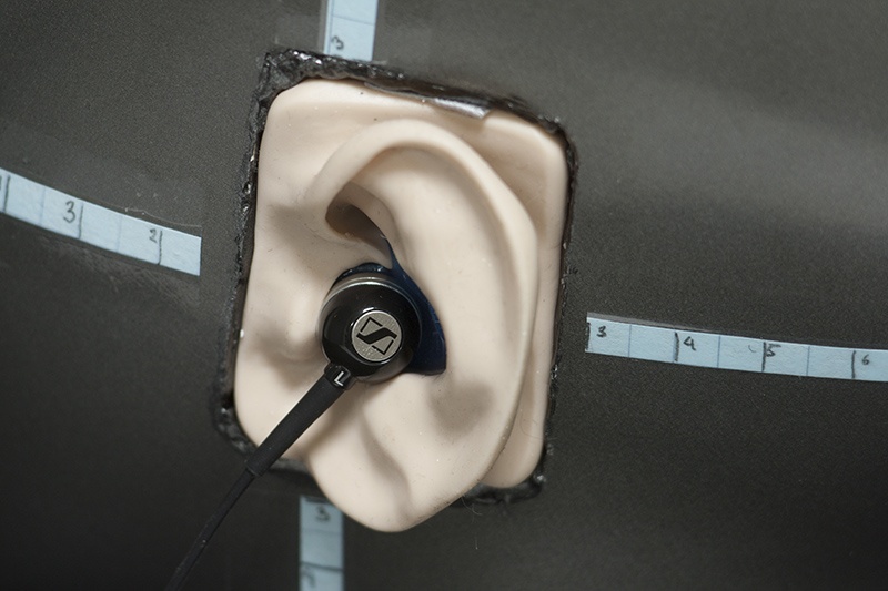 Анатомическая точность ушных раковин из мягкого материала
