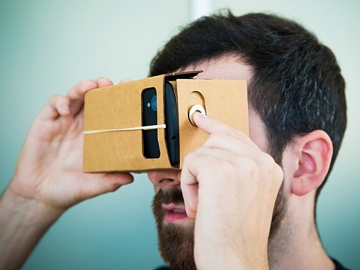 Успеть под ёлку-2: шлем виртуальной реальности Fibrum работает с любыми смартфонами от 4 до 6 дюймов - 4