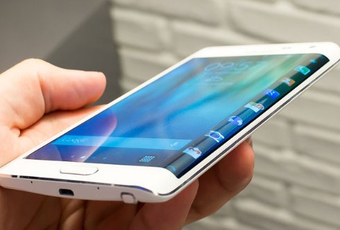 Опубликованы фотографии позолоченного Galaxy Note Edge