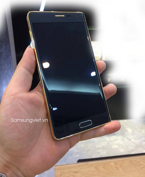 Готовится позолоченная версия смартфона Samsung Galaxy Note Edge - 1