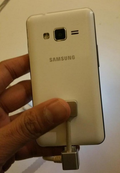 Появились «живые» фото смартфона Samsung Z1 с ОС Tizen - 2 Samsung Z1 Tizen