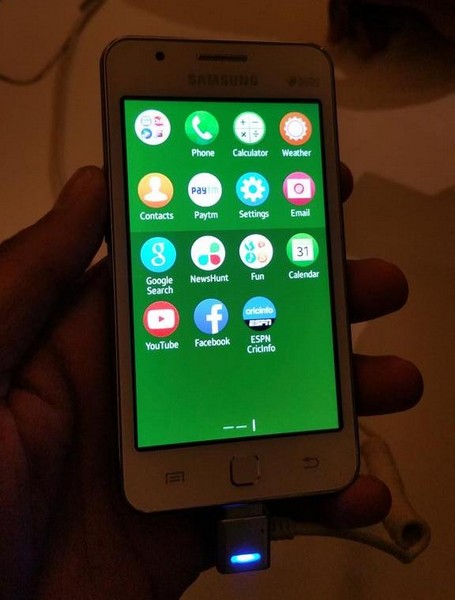 Появились «живые» фото смартфона Samsung Z1 с ОС Tizen - 1 Samsung Z1 Tizen