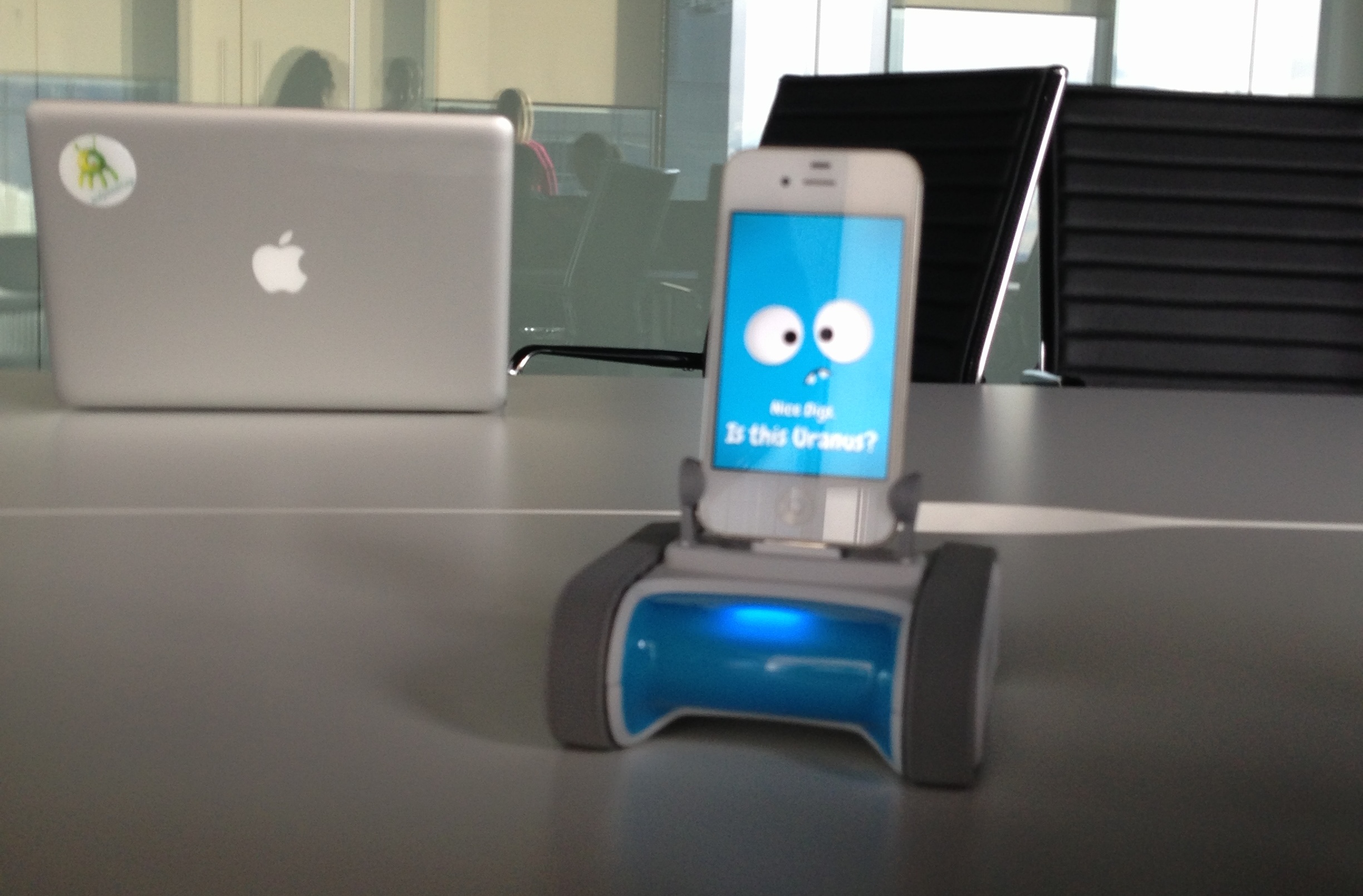 Romo робот. Настольный робот-компаньон. Робот romo 2011. Умный дом робот. Робот misa.