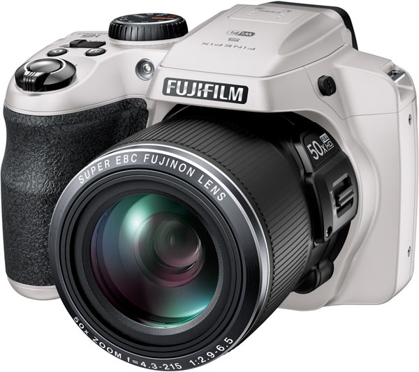 Продажи Fujifilm FinePix S9900W и S9800 должны начаться в марте по цене $350 и $330 соответственно