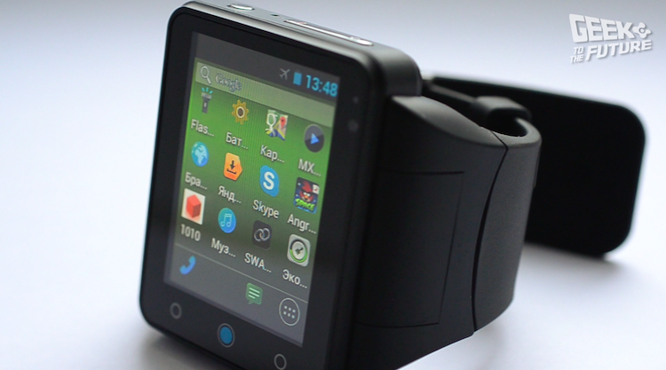 Neptune Pine: смартфон, надевающийся на руку - 1 Neptune Pine: смартфон, надевающийся на руку - 1