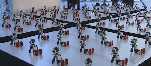 Японцы показали армию, состояющую из роботов гуманоидов